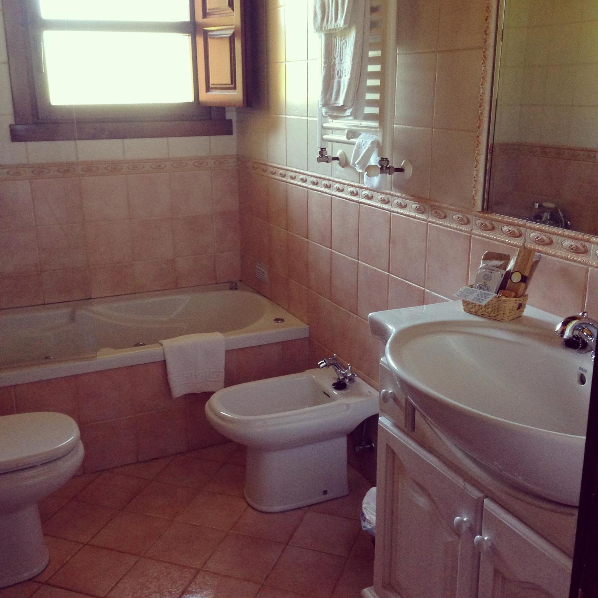 Hotel Rural La Lluriga La Galguera Bilik gambar